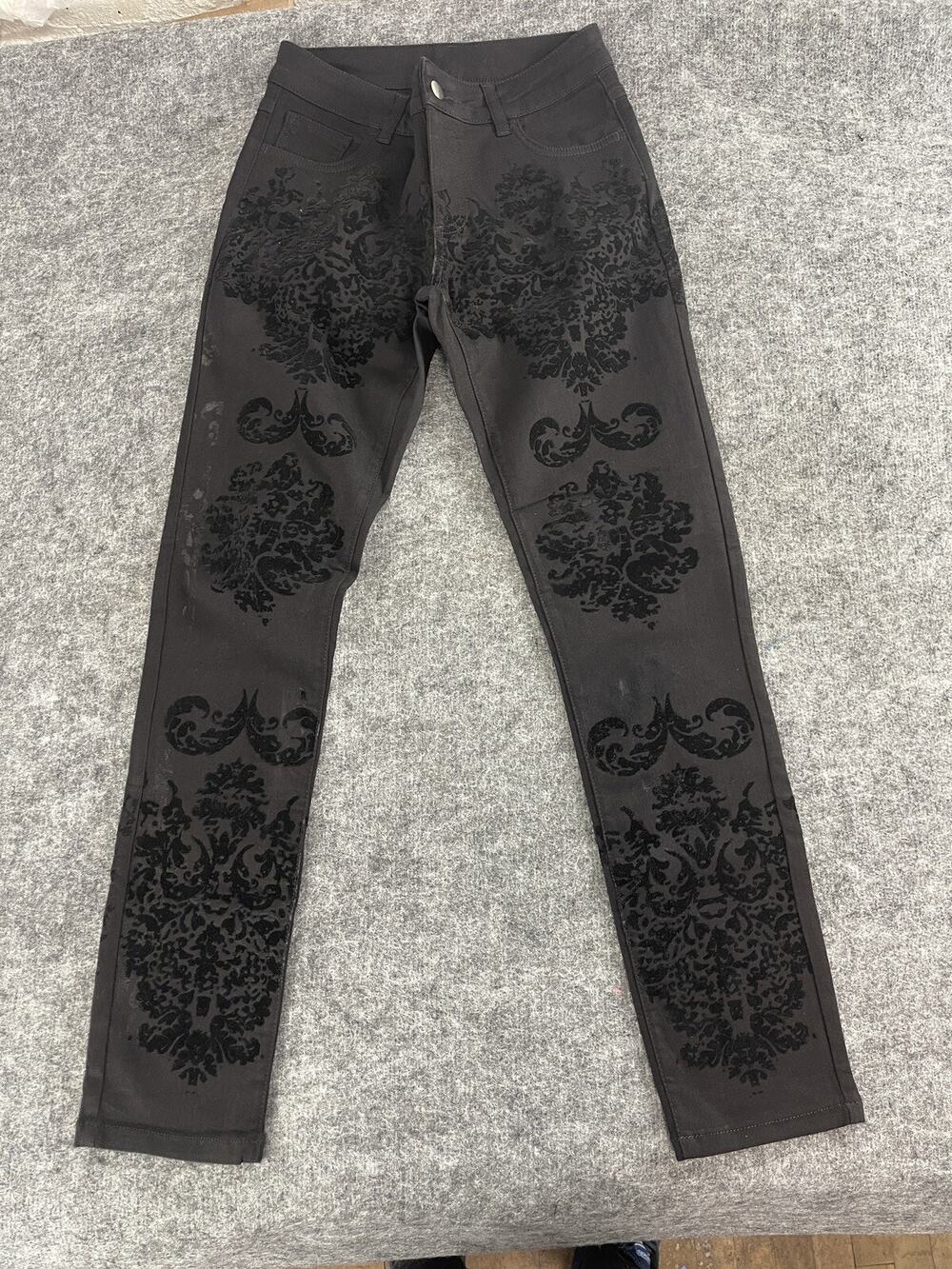 2 Maggio Jeans Women’s 6 Paisley Pants Black Floral Stretch Skinny Denim N248